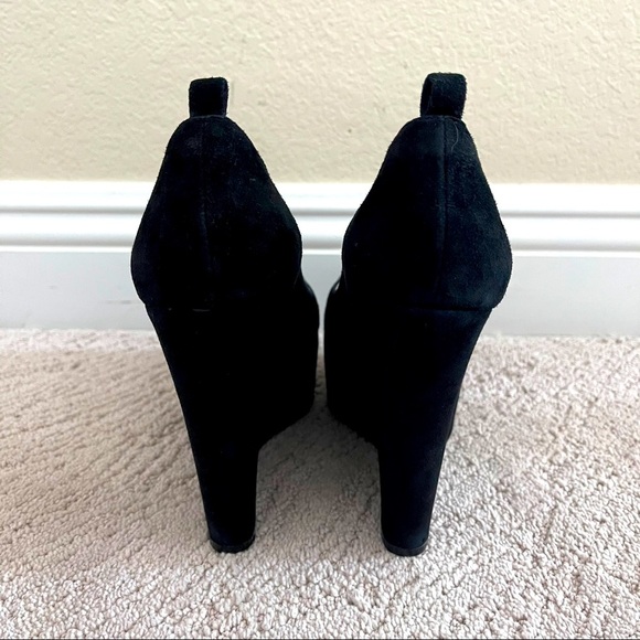 Boutique 9 Suede Wedge - Picture 6 of 10